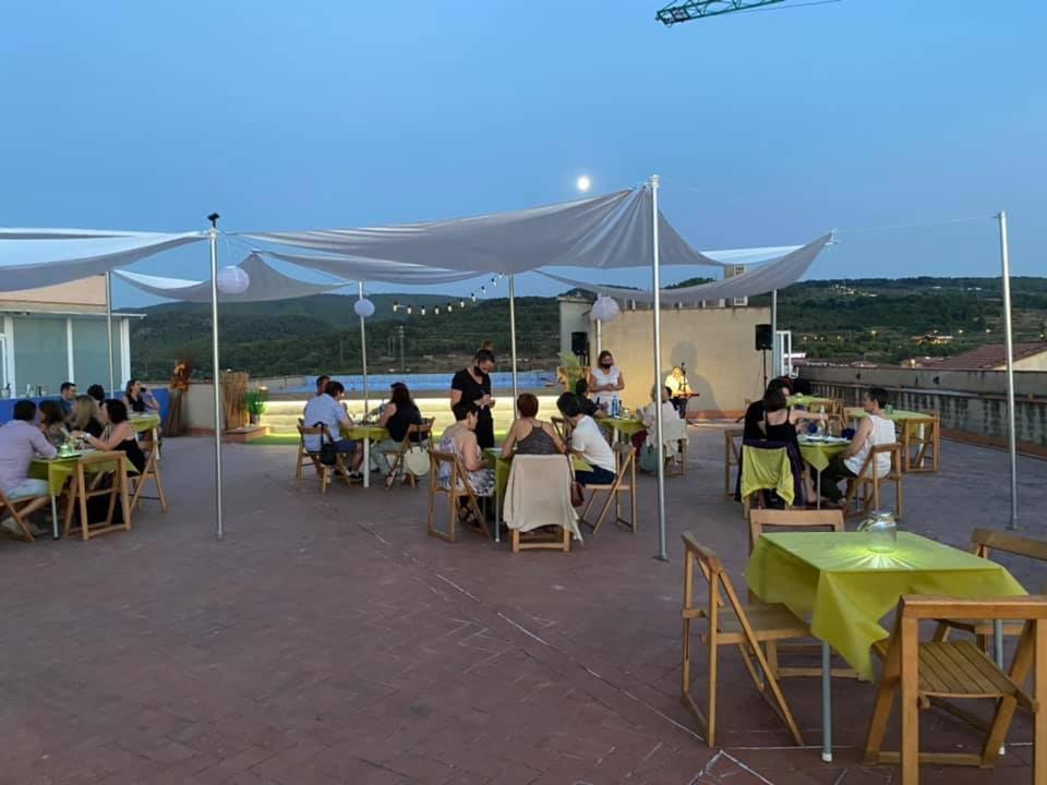 Hotel Fonda Neus Sant Sadurní dʼAnoia Dış mekan fotoğraf