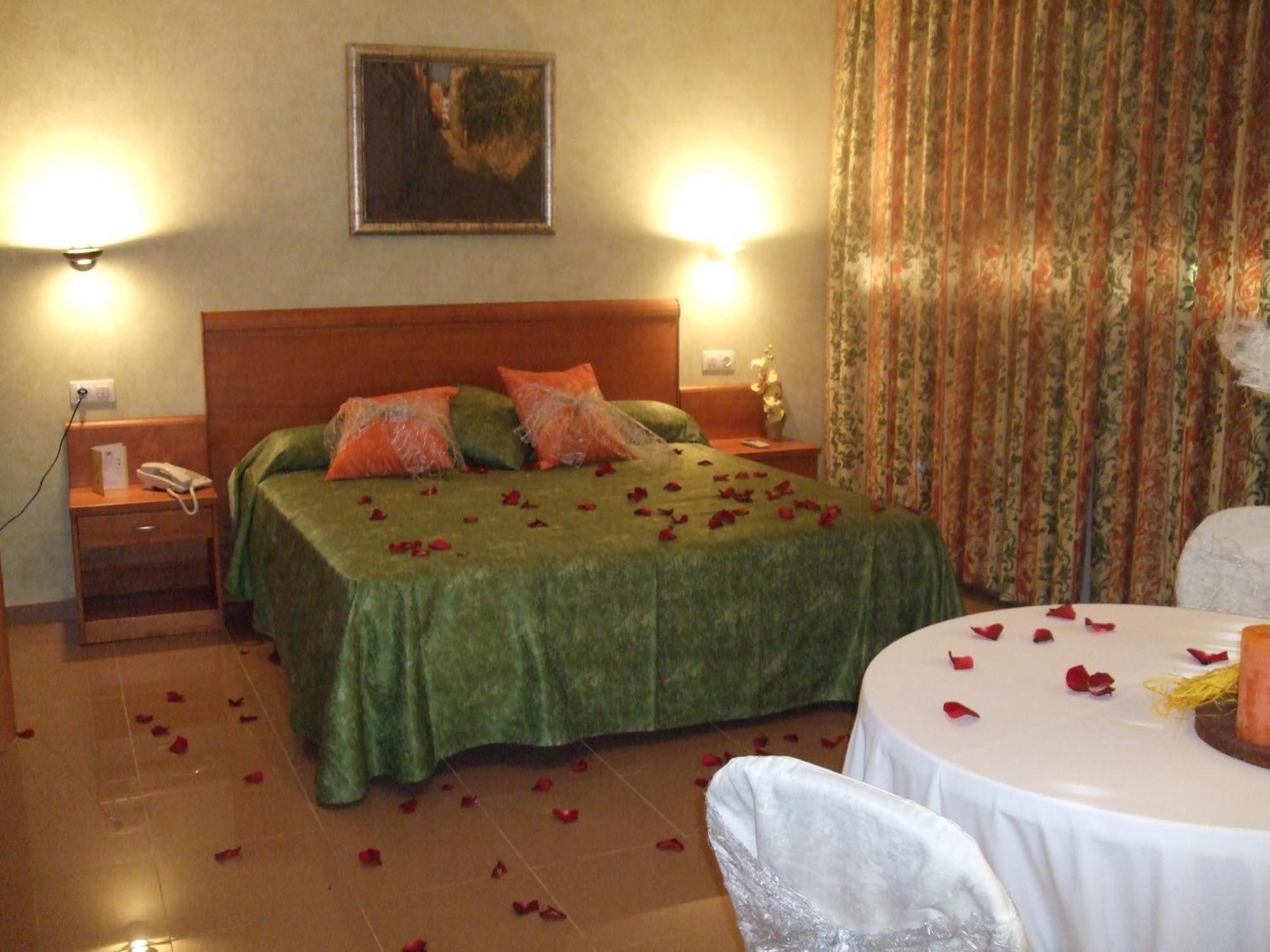 Hotel Fonda Neus Sant Sadurní dʼAnoia Dış mekan fotoğraf