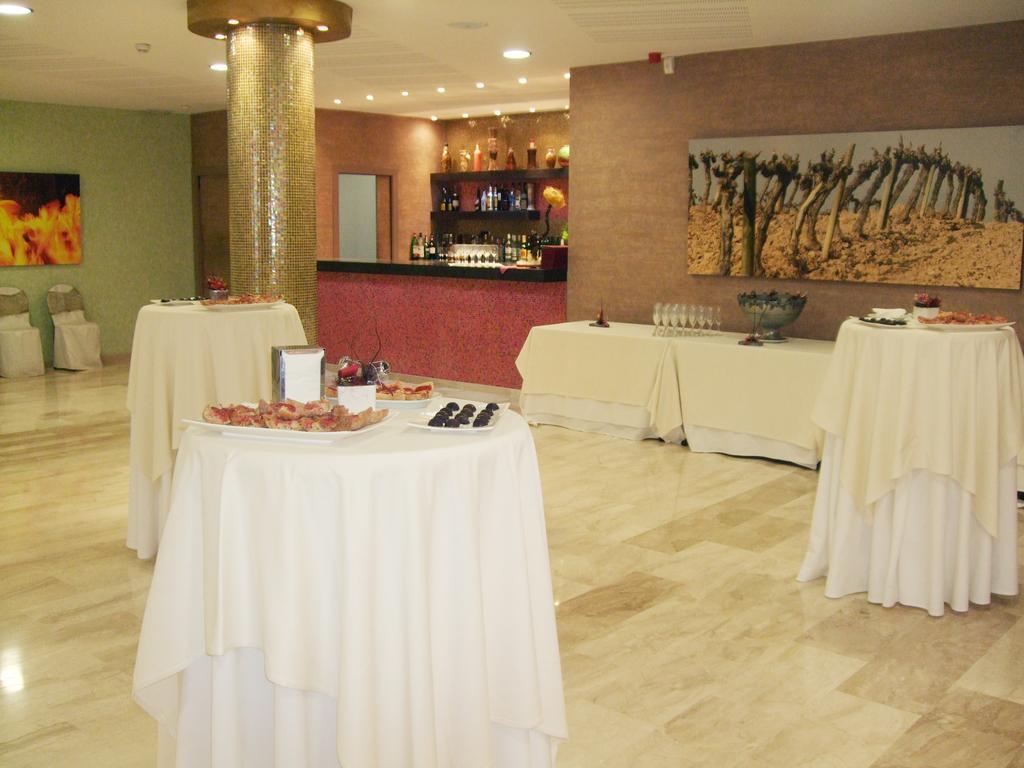 Hotel Fonda Neus Sant Sadurní dʼAnoia Dış mekan fotoğraf