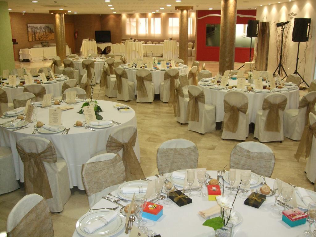 Hotel Fonda Neus Sant Sadurní dʼAnoia Dış mekan fotoğraf